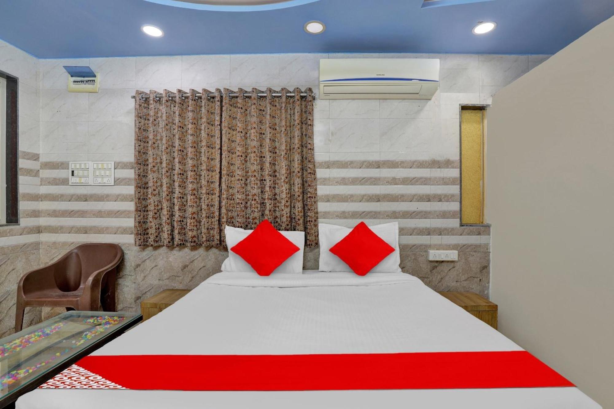 Pop Hotel Dk Guest House Ahmedabad Eksteriør billede